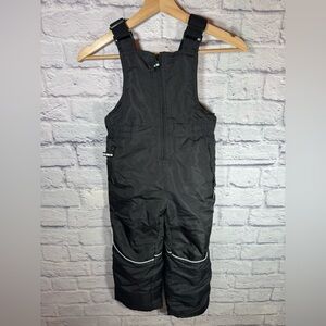 Black kids Snowsuit‎ overalls boys or girls size XS/5